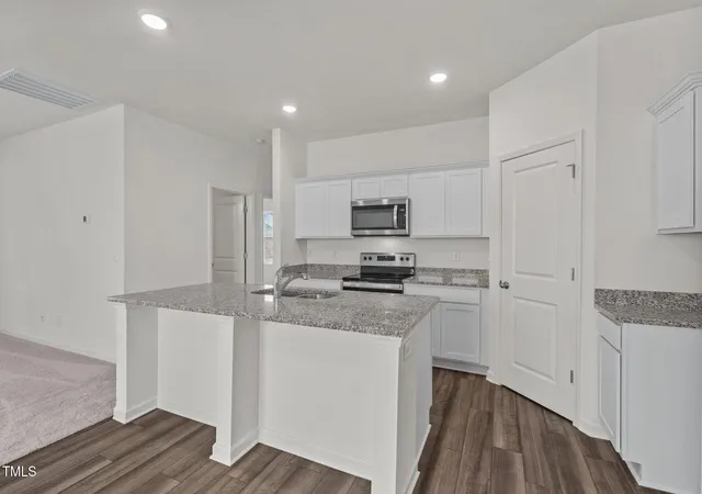 Photo 3 of Sale Pending at 160 Gladstone Loop, Clayton, NC 27520 | MLS# 10110567 | Listing updated on 2026-07-18