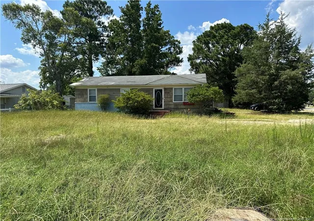 Photo 1 of Single family home for sale at 5758 Camden Rd, Fayetteville, NC 28306 | MLS# 747236 | Listing updated on 2026-09-01