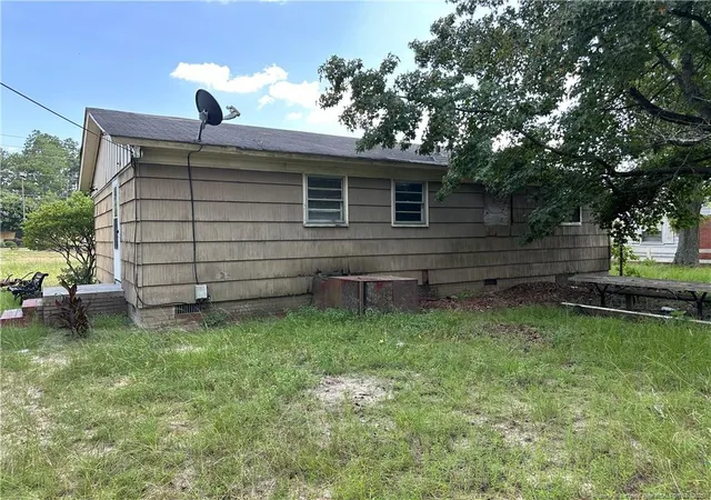 Photo 4 of Single family home for sale at 5758 Camden Rd, Fayetteville, NC 28306 | MLS# 747236 | Listing updated on 2026-09-01