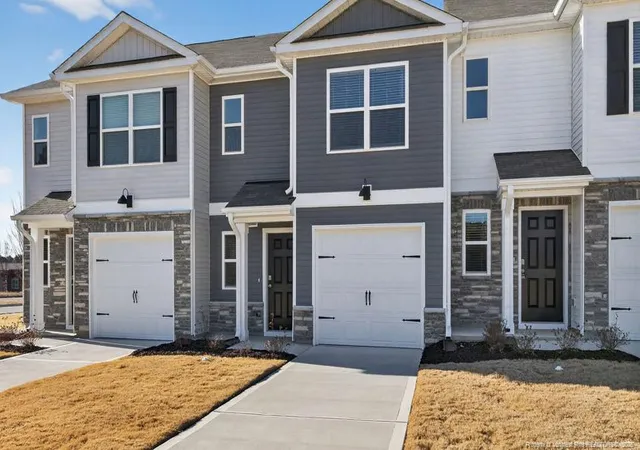 Photo 3 of Townhouse at 203 Maddox Dr, Aberdeen, NC 28315 | MLS# 747812 | | Sold on 2026-07-06