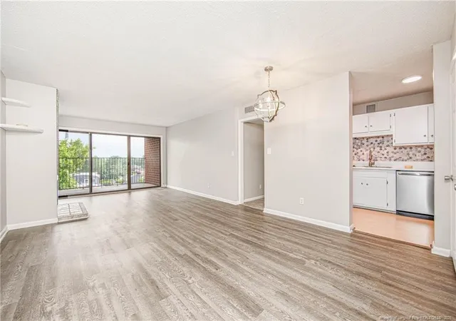 2nd image of 1100 Clarendon St #602, Fayetteville, NC 28305 | MLS# 747934