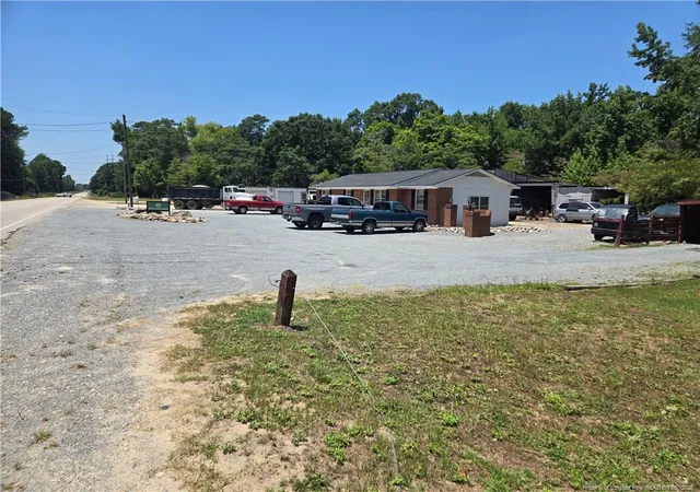 4th image of 2305 Clinton Rd, Fayetteville, NC 28312 | MLS# 748126