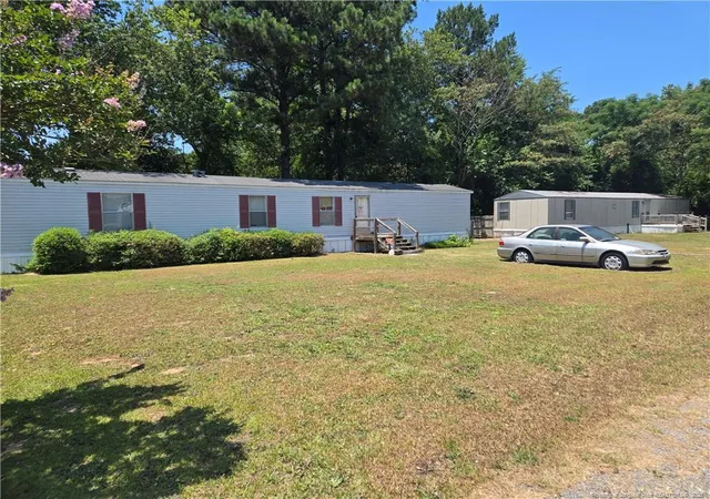 6th image of 2305 Clinton Rd, Fayetteville, NC 28312 | MLS# 748126