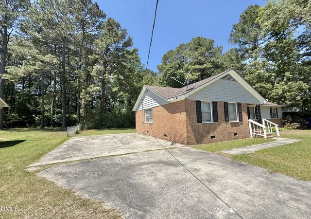 2nd image of 124 Martin Sasser Dr, Rocky Mount, NC 27801 | MLS# 10122206