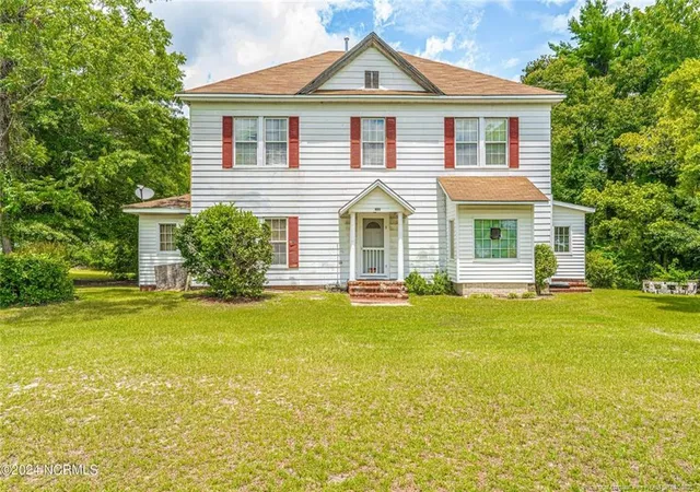 Homes for sale in Carthage, NC | 801 Monroe St, Carthage, NC 28327 | MLS# 748397