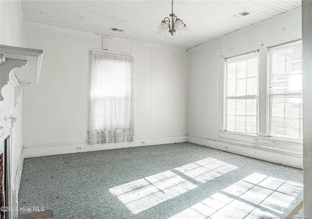Homes for sale in Carthage, NC | 801 Monroe St, Carthage, NC 28327 | MLS# 748397