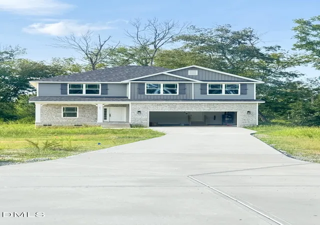 Photo 2 of Single family home for sale at 243 Lake Edge Dr, Lillington, NC 27546 | MLS# 10114983 | Listing updated on 2026-09-04