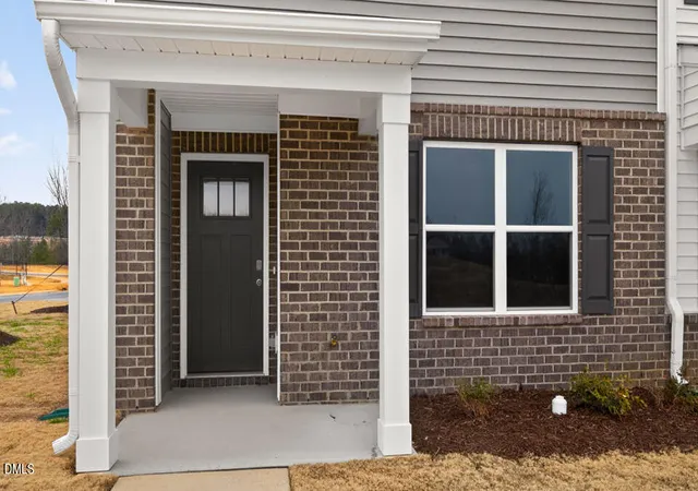 Photo 4 of Townhouse at 11 Rusling Leaf Dr, Fuquay Varina, NC 27526 | MLS# 10116033 | | Sold on 2026-05-28