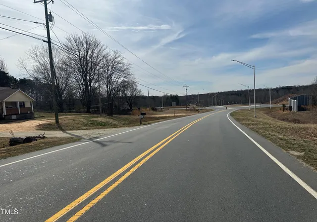Photo 2 of Sale Pending at 5040 Baux Mountain Rd, Winston Salem, NC 27105 | MLS# 10120867 | Listing updated on 2026-07-18