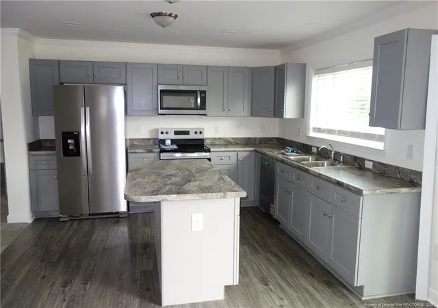 Photo 5 of Single Family Residence at 273 E Poplar St, Bladenboro, NC 28320 | MLS# 749005 | | Sold on 2026-05-27