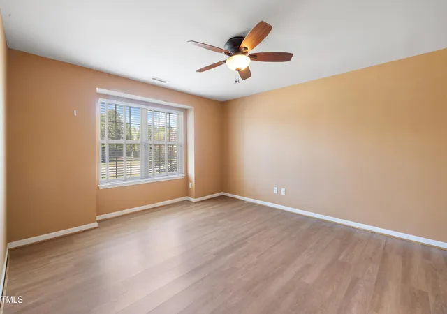 Photo 4 of Sale Pending at 729 Golden Horseshoe Ln, Sanford, NC 27330 | MLS# 10118766 | Listing updated on 2026-07-18