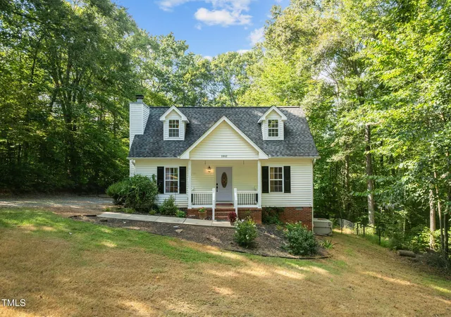 Homes for sale in Burlington, NC | 3902 Chucks Ct, Burlington, NC 27215 | MLS# 10118931