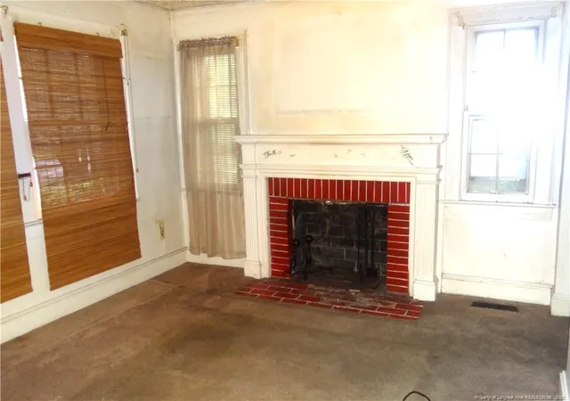 2nd image of 214 S Windsor Dr, Fayetteville, NC 28301 | MLS# 749241