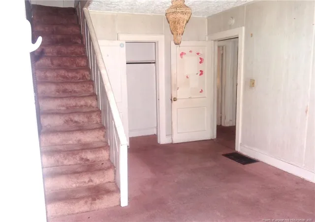 3rd image of 214 S Windsor Dr, Fayetteville, NC 28301 | MLS# 749241