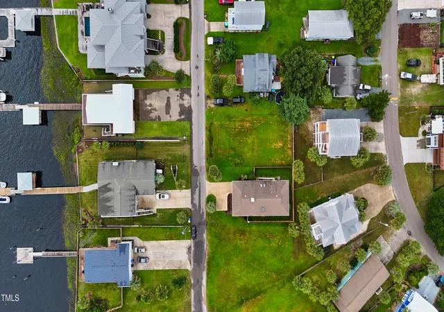 11th image of 214 Florida Ave, Carolina Beach, NC 28428 | MLS# 10118007