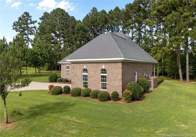 2nd image of 105 Waterfall Ln, Sanford, NC 27330 | MLS# 749633
