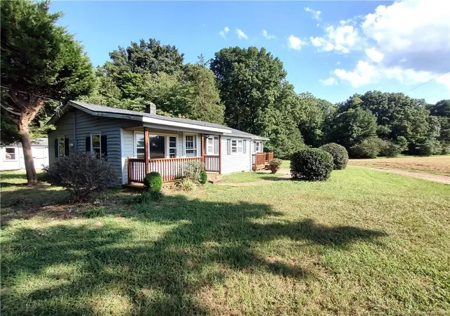 Homes for sale in Sanford, NC | 53 Old E C Womack Rd, Sanford, NC 27330 | MLS# 749088