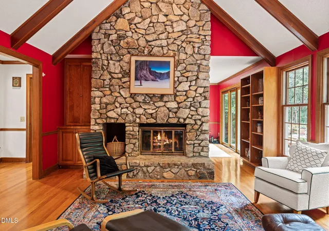 Photo 3 of Sale Pending at 134 Hunters Ridge Rd, Chapel Hill, NC 27517 | MLS# 10189237 | Listing updated on 2026-08-31