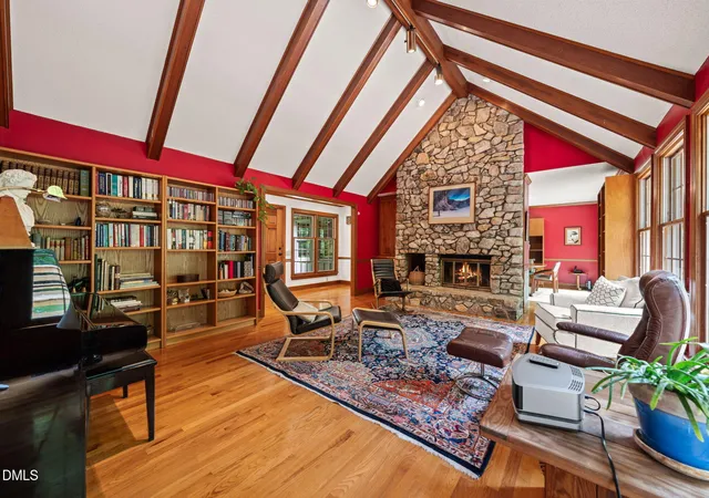 Photo 5 of Sale Pending at 134 Hunters Ridge Rd, Chapel Hill, NC 27517 | MLS# 10189237 | Listing updated on 2026-08-31