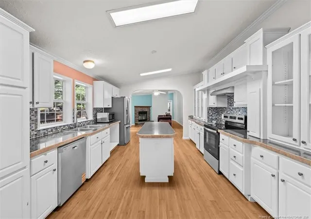 Photo 3 of Single Family Residence at 11891 Aberdeen Rd, Aberdeen, NC 28315 | MLS# 749894 | | Sold on 2026-06-25