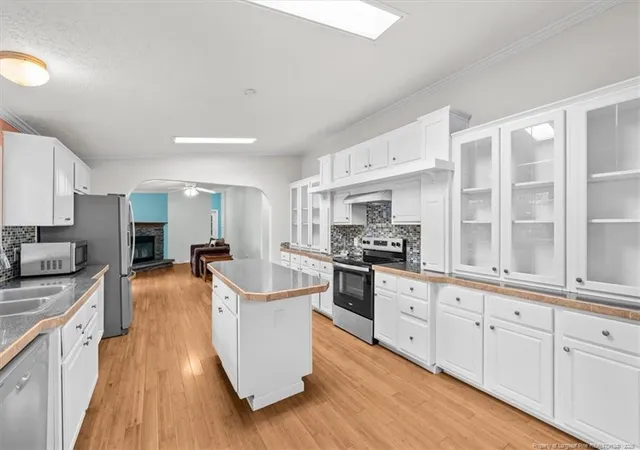 Photo 4 of Single Family Residence at 11891 Aberdeen Rd, Aberdeen, NC 28315 | MLS# 749894 | | Sold on 2026-06-25