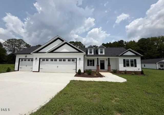 Photo 1 of Sale Pending at 105 Lynn Ln, Selma, NC 27576 | MLS# 10120981 | Listing updated on 2026-09-02