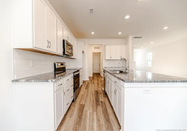 4th image of 4531 Bunkers Bay Ln, Hope Mills, NC 28371 | MLS# 750097