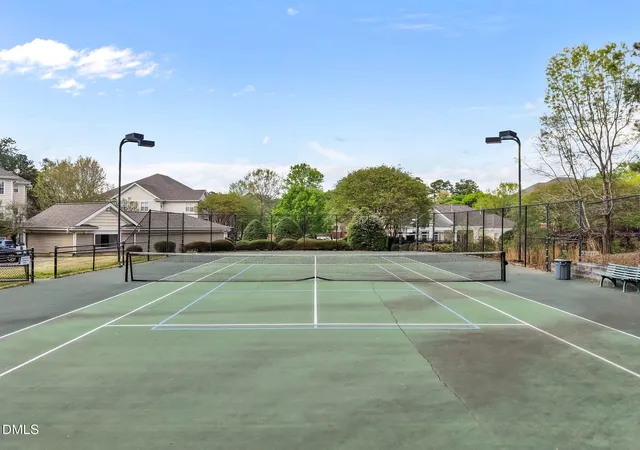 Listing Photo 2 - Condo for sale in building located at 1613 Providence Gln Dr, Chapel Hill, NC 27514 - Unit #