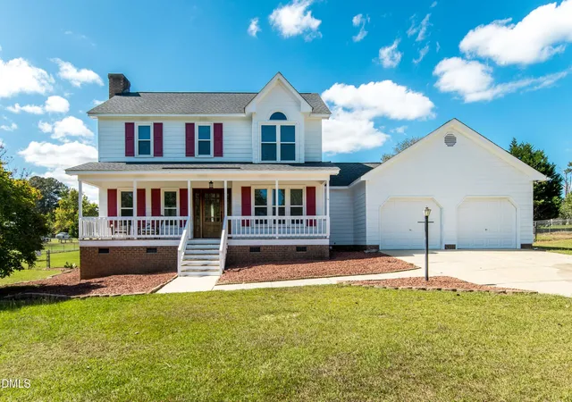 Photo 1 of Single family home for sale at 3002 Red Cir, Willow Springs, NC 27592 | MLS# 10126939 | Listing updated on 2026-09-11
