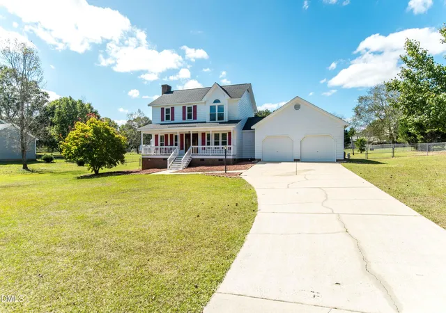 Photo 3 of Single family home for sale at 3002 Red Cir, Willow Springs, NC 27592 | MLS# 10126939 | Listing updated on 2026-09-11