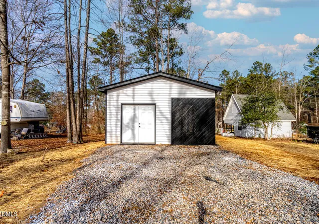 4th image of 111-113 Red Oak Dr, Louisburg, NC 27549 | MLS# 10122953