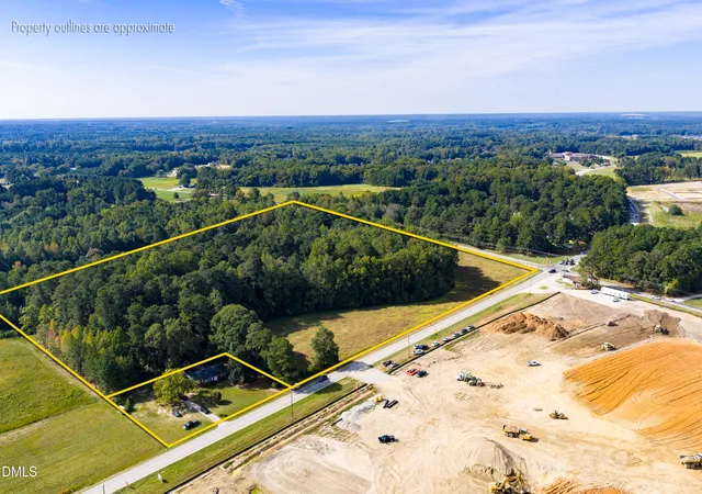 Photo 3 of Sale Pending at 1205 Wendell Falls Pkwy, Wendell, NC 27591 | MLS# 10124210 | Listing updated on 2026-07-18