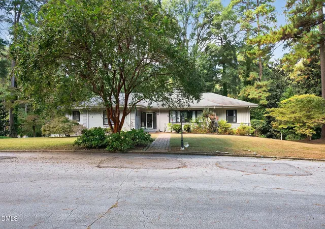 1st image of 910 Marrow Dr, Henderson, NC 27536 | MLS# 10126721