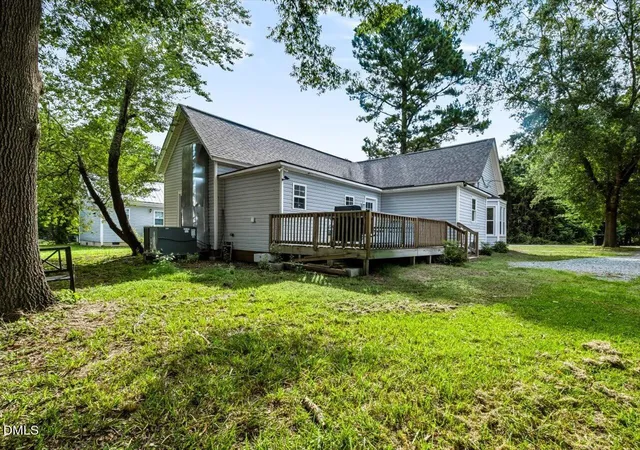 Photo 45 of Single family home for sale at 210 W Oak St, Zebulon, NC 27597 | MLS# 10125230 | Listing updated on 2026-09-02