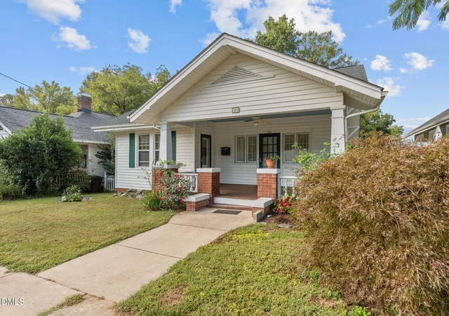 1st image of 321 N Steele St, Sanford, NC 27330 | MLS# 10125907