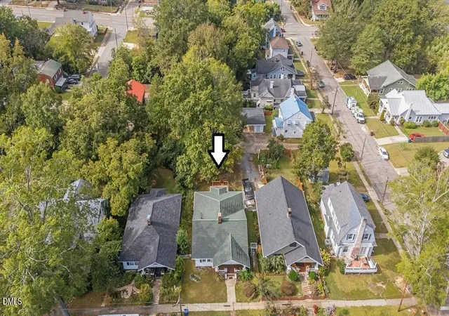 2nd image of 321 N Steele St, Sanford, NC 27330 | MLS# 10125907