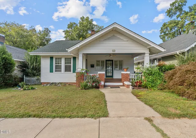 5th image of 321 N Steele St, Sanford, NC 27330 | MLS# 10125907