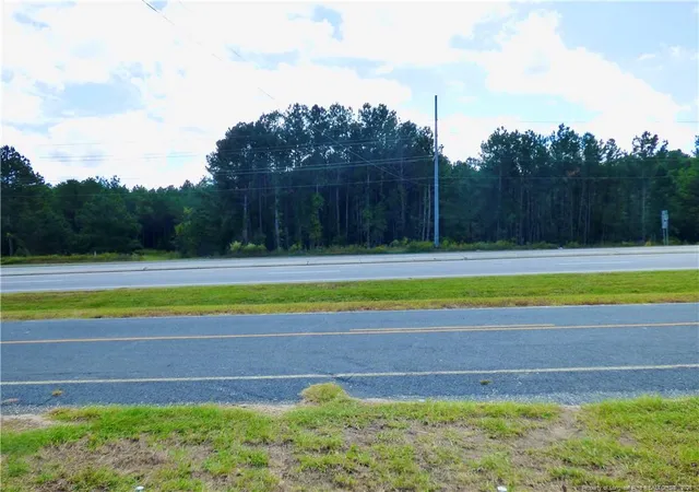 3rd image of 1185 S Eastern Blvd, Fayetteville, NC 28306 | MLS# 751207