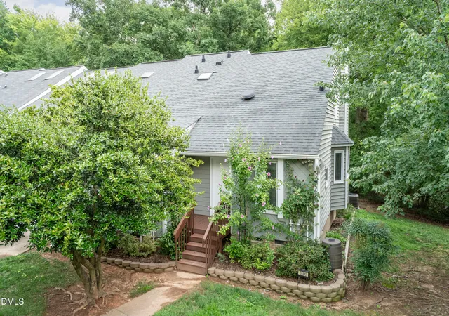Photo 2 of Townhouse for sale at 3600 Top Of The Pines Ct, Raleigh, NC 27604 | MLS# 10143618 | Listing updated on 2026-09-13