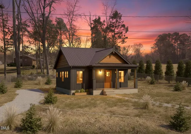 Photo 1 of Single family home for sale at 3256 Cascade Ln, Durham, NC 27704 | MLS# 10127031 | Listing updated on 2026-07-18