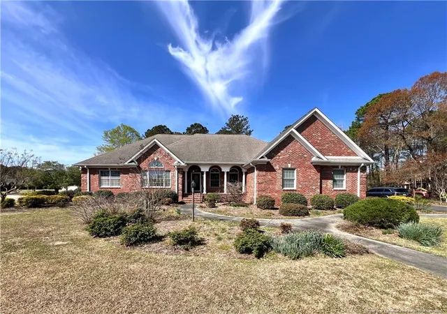 Photo 1 of Single Family Residence at 4901 Willow Oak Dr, Lumberton, NC 28358 | MLS# 751851 | | Sold on 2026-05-28