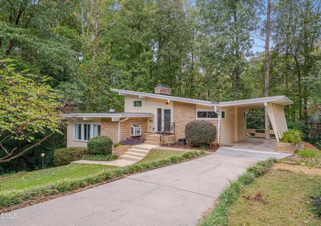 Photo 3 of Sale Pending at 1617 Shawnee St, Durham, NC 27701 | MLS# 10128447 | Listing updated on 2026-08-03