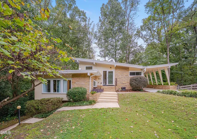 Photo 3 of Sale Pending at 1617 Shawnee St, Durham, NC 27701 | MLS# 10128447 | Listing updated on 2026-08-03