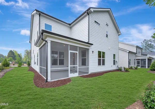 Photo 4 of Sale Pending at 2511 Vetrina Way, Apex, NC 27502 | MLS# 10128849 | Listing updated on 2026-07-18