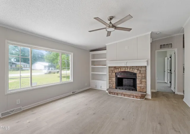 Photo 4 of Manufactured On Land at 125 Hillcreek Dr, Parkton, NC 28371 | MLS# 10129452 |  | Sold on 2026-05-18