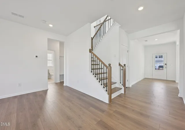 Photo 4 of Single Family Residence at 116 Seagraves Crk Ln, Holly Springs, NC 27540 | MLS# 10128903 | | Sold on 2026-05-14