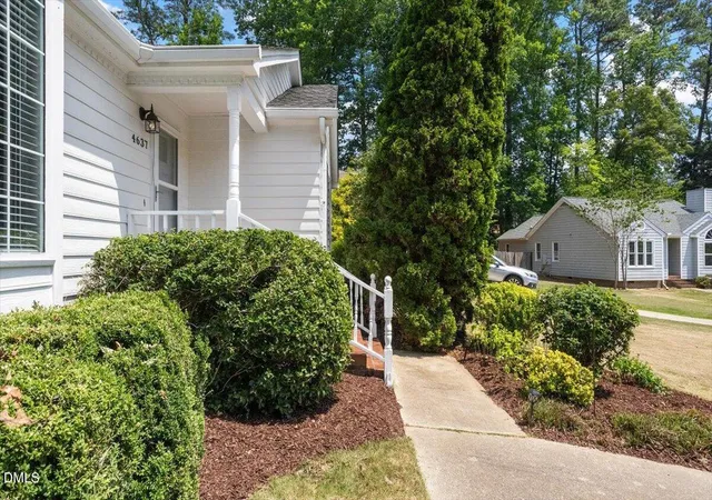 3rd image of 4637 Timberhurst Dr, Raleigh, NC 27612 | MLS# 10173358