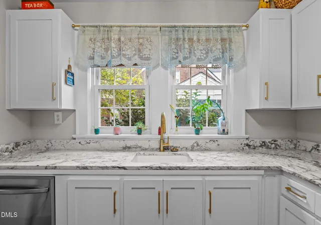 Photo 4 of Sale Pending at 222 E Nash St, Spring Hope, NC 27882 | MLS# 10134280 | Listing updated on 2026-10-02
