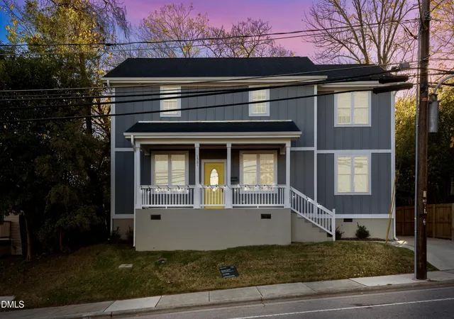 Photo 1 of Single Family Residence at 1521 Chapel Hl Rd, Durham, NC 27701 | MLS# 10129721 | | Sold on 2026-05-18