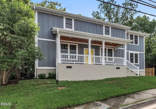 Photo 2 of Single Family Residence at 1521 Chapel Hl Rd, Durham, NC 27701 | MLS# 10129721 | | Sold on 2026-05-18